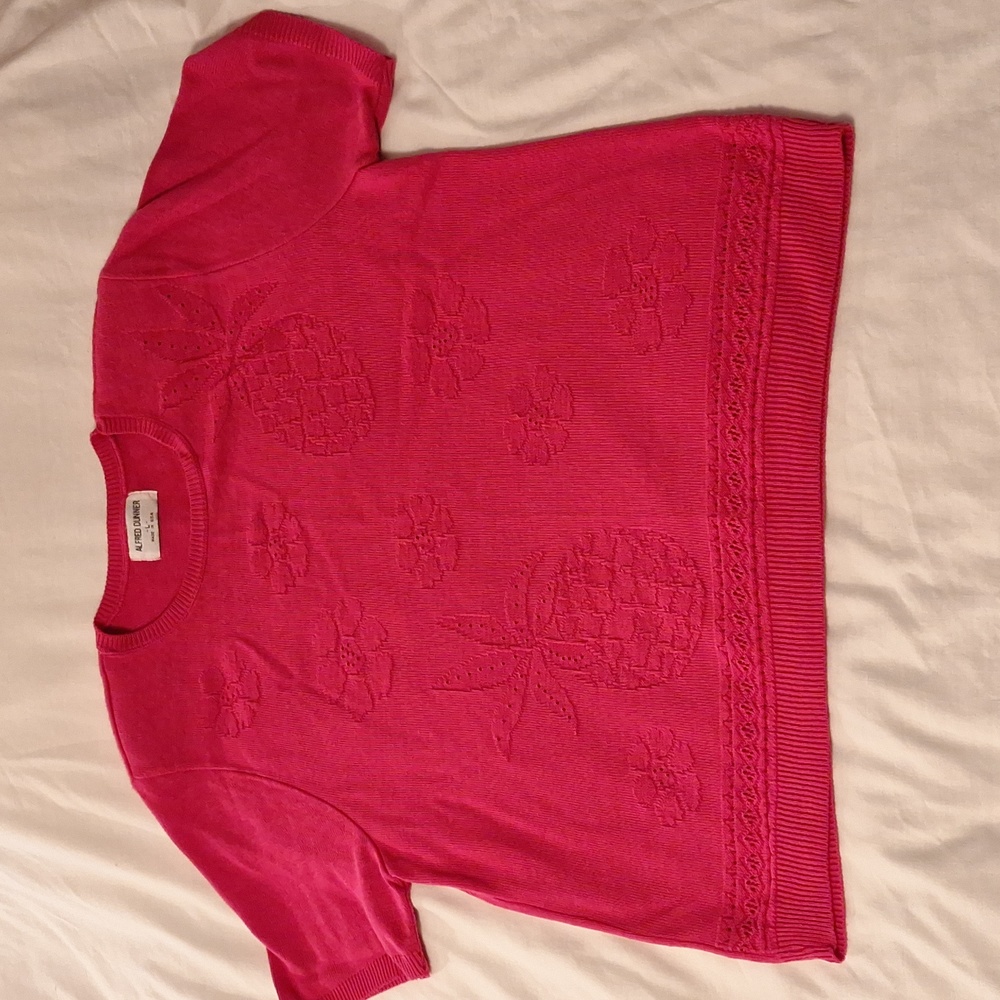 Light weight sweater
